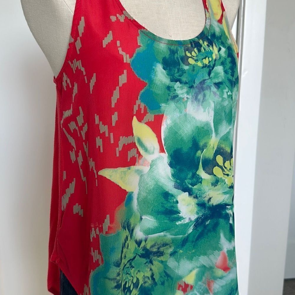 A. Byer Floral Top - Picture 2 of 6